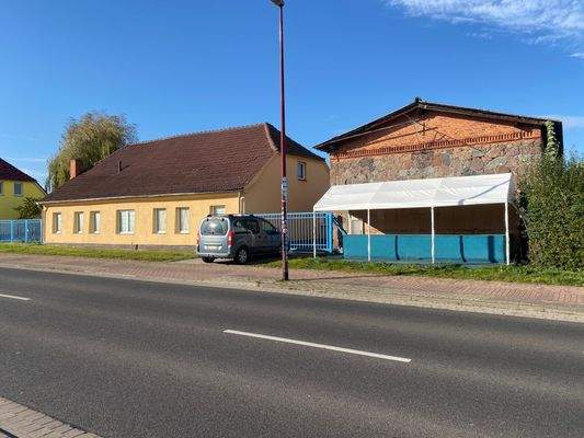 Strasenansicht aus Nord