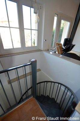 Treppe zum Untergeschoss