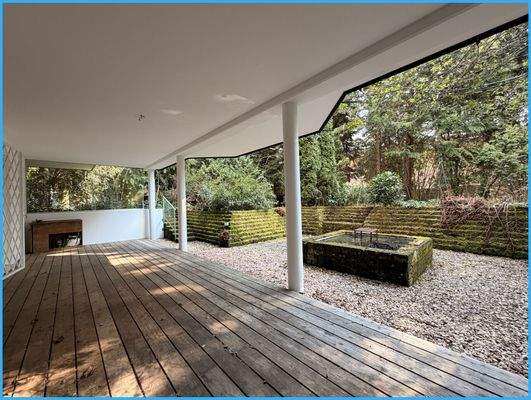 überdachte Terrasse