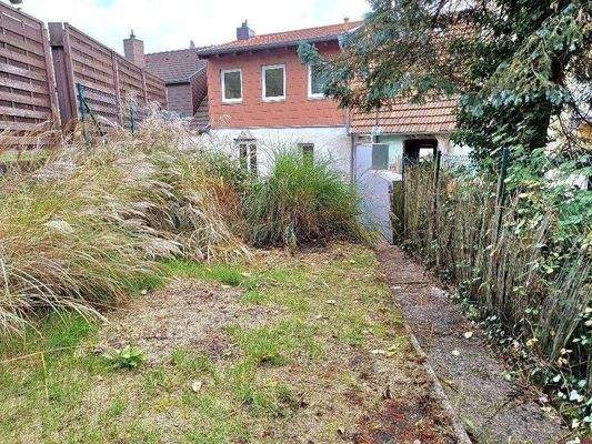 Rückseite mit Garten