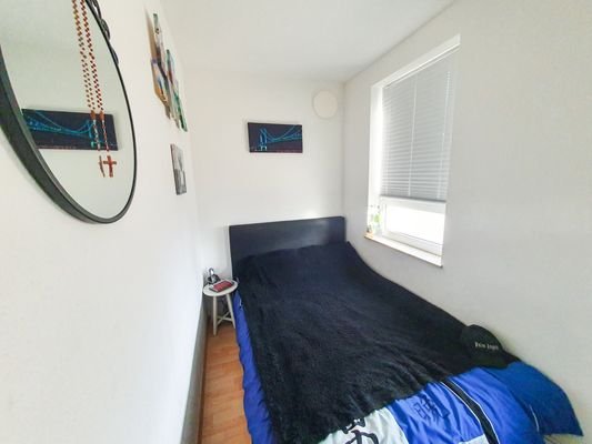 EG-Wohneinheit / links-Gästezimmer
