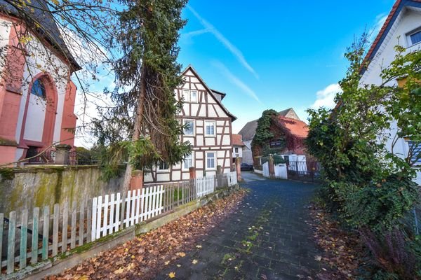 Einfahrt in den Hofbereich