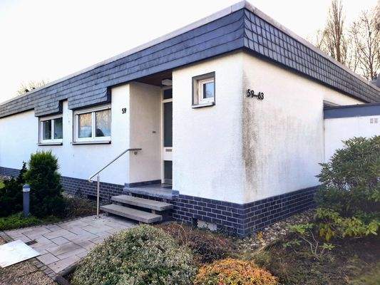 Vorderansicht Bungalow - Hauseingang