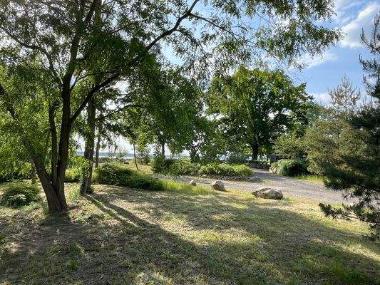 Grundstück mit Zufahrt 1.JPG