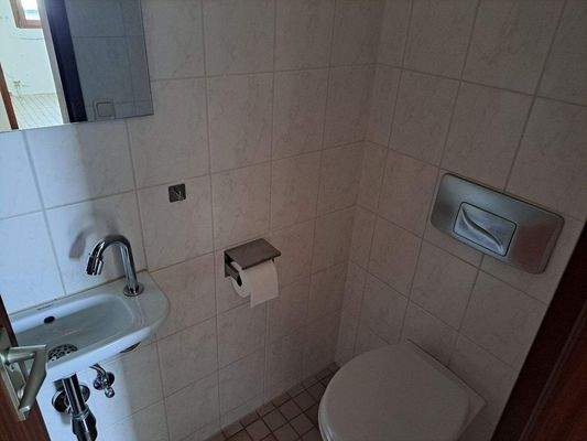 Separates Gäste-WC.jpg