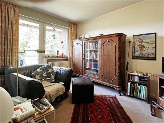 Großes Zimmer mit Balkon im OG