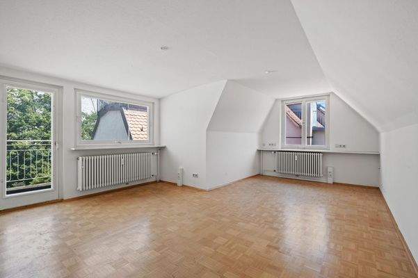 Raumansicht 1 mit Zugang zum Balkon