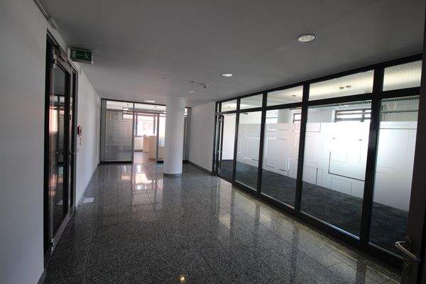 Günther-Wagner-Allee 17, 319 m² 3.OG, Flur 1a -040