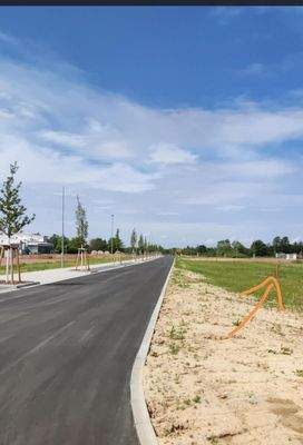 Erschließungsstraße Gewerbegebiet.jpg