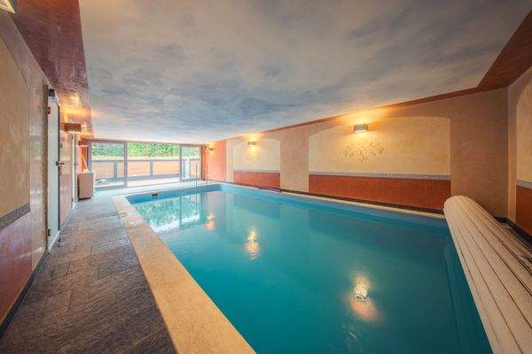 Indoor Pool Sicht Terasse 2