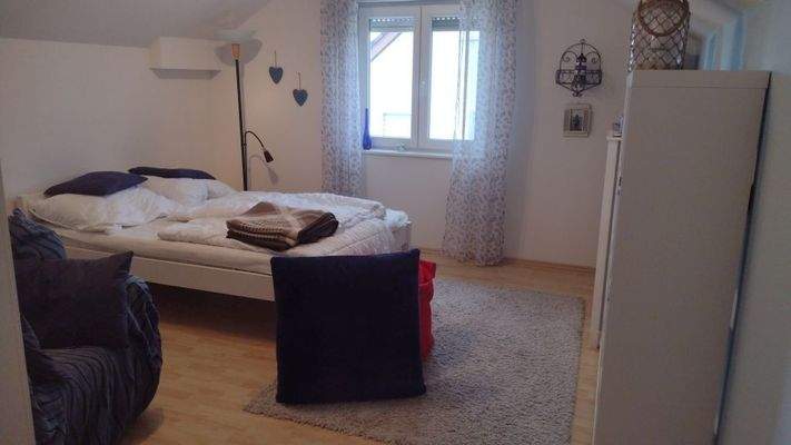 das Schlafzimmer im DG