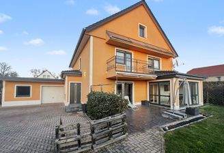 Vorderansicht Haus