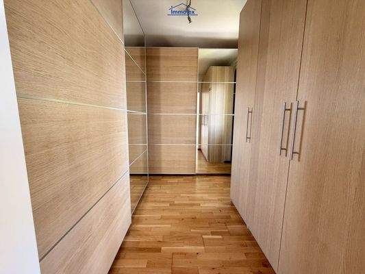 Schrankraum mit Tageslicht