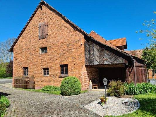 große Scheune mit viel Platz