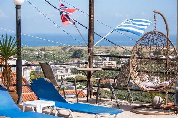 Kreta, Tavronitis: Villa mit Meerblick und 3 unabhängigen Apartments zu verkaufen