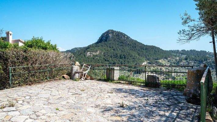 Grundstück mit Haus und Blick auf das Meer zu verkaufen in Galilea, Mallorca