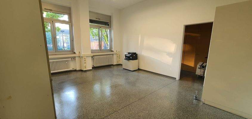 WhatsApp Image 2025-04-02 at 09.47.04 (7).jpeg