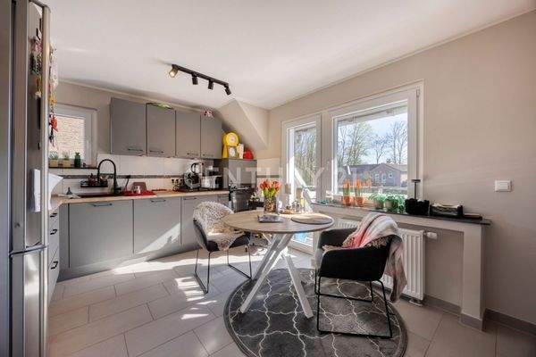 Küche OG mit Zugang zum Balkon