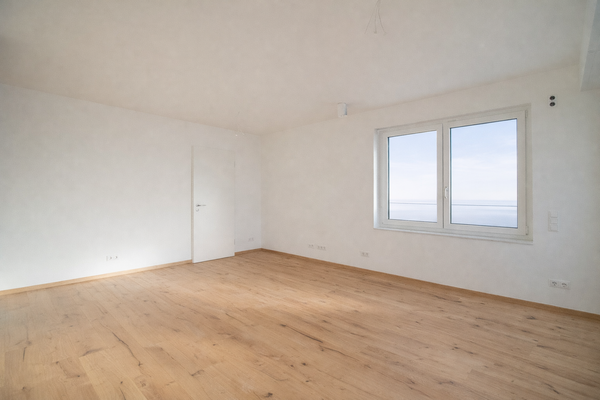 Wohnbereich mit Küche und Loggia