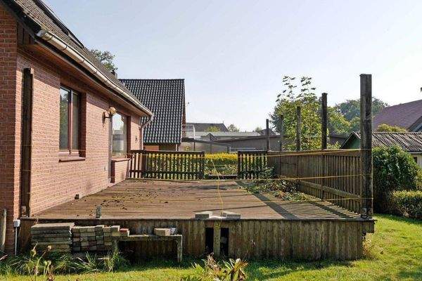 Terrasse mit Zugang zum Wohnzimmer