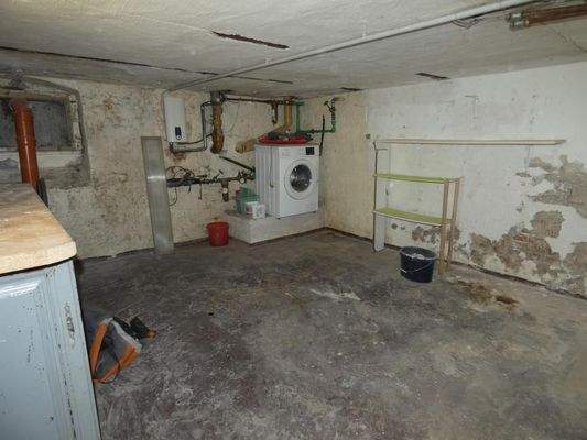 großer Kellerraum 22