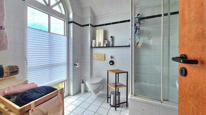 EH 4 - OG links - Duschbad