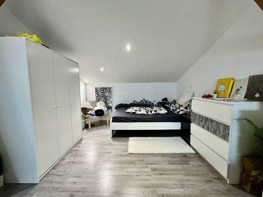 Schlafzimmer 1 Dachgeschoss