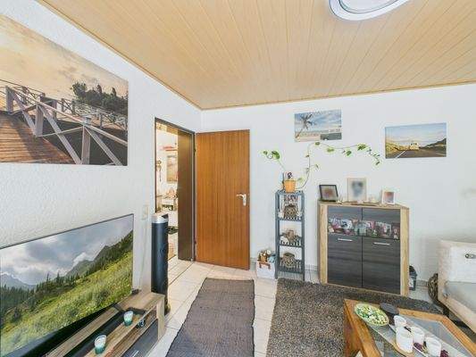 CAM01223G0-PR0177-STILL029