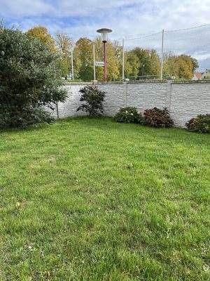 Grundstück im seitlichen Bereich