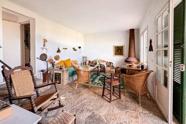 Wohnzimmer mit Kamin