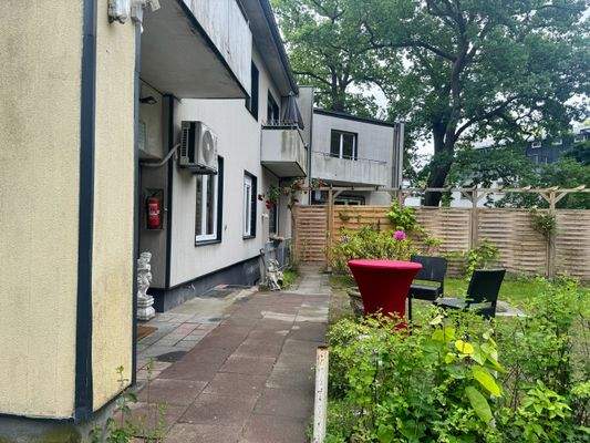 Eingang rückwärtiger Bereich