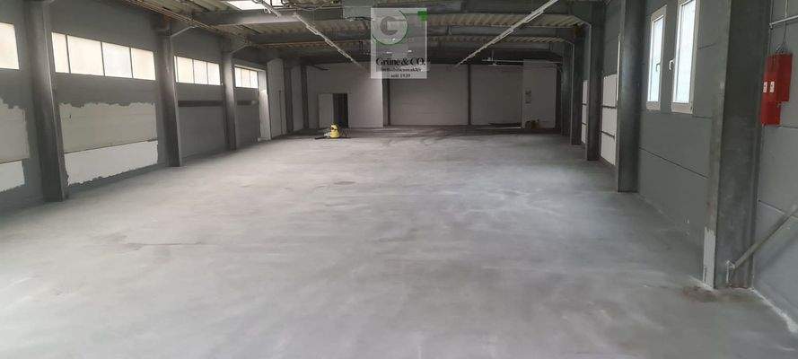 Gewerbehalle leerstehend 