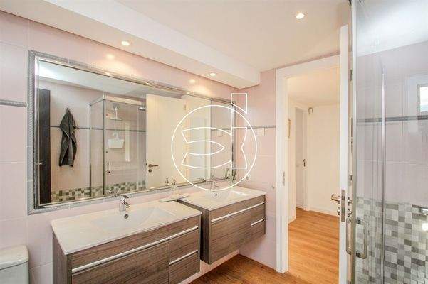 Hervorragendes Objekt