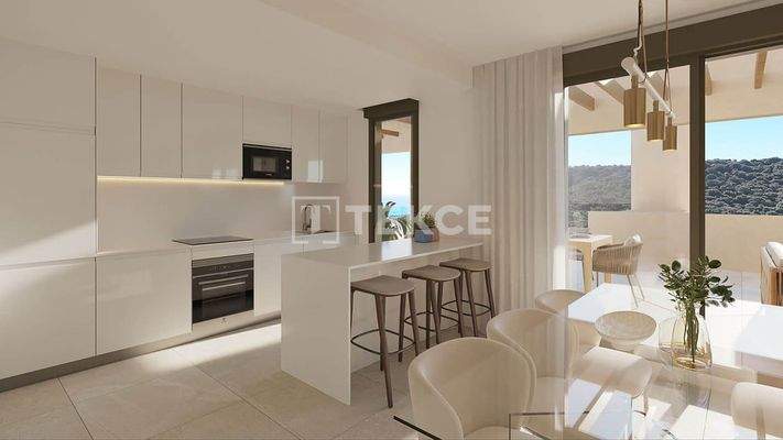 Luxury Apartments in a Complex Near the Beach in Cadiz