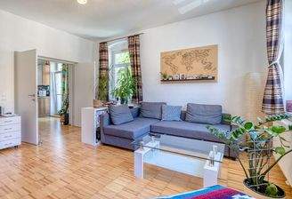 HP1-2-Zimmer-Wohnung-Lehen-Wohnzimmer