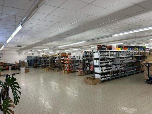 Verkaufsraum / Lagerfläche