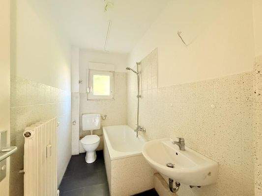 Nelkenstraße 13 - EG Bad