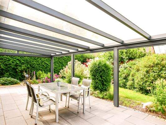 Überdachte Terrasse