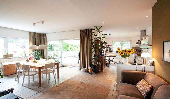 Wohnküche mit Balkon OG