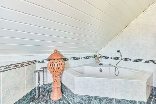 Eckbadewanne - Einfamilienhaus 