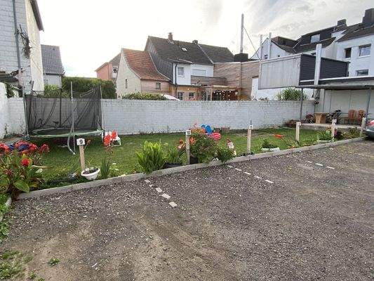 geschotterte Parkfläche