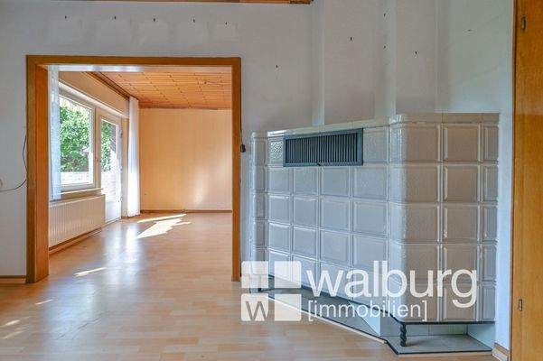 14. Wohnzimmer mit Kamin (außer Betrieb)jpeg