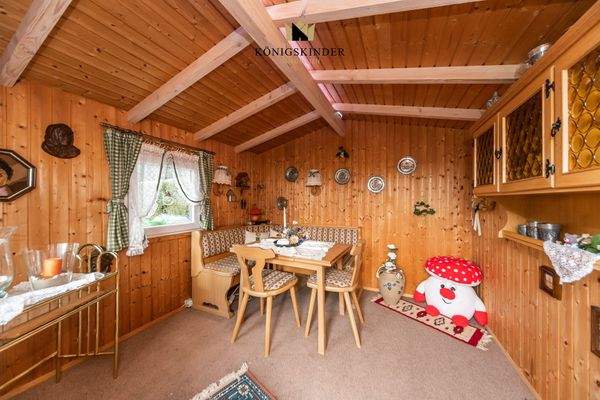 ...ein Gartenhaus rundet es noch ab......