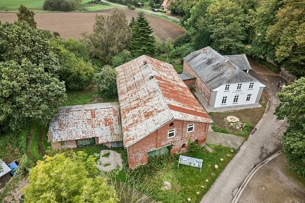 Scheune mit Gasthof