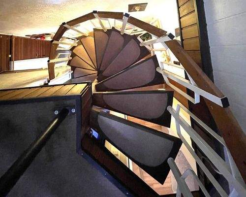 Treppe in das Dachgeschoss