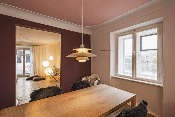 großes, helles Esszimmer/OG