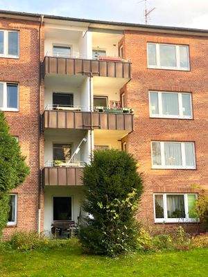 Hintere Hausansicht mit Blick auf die Loggien