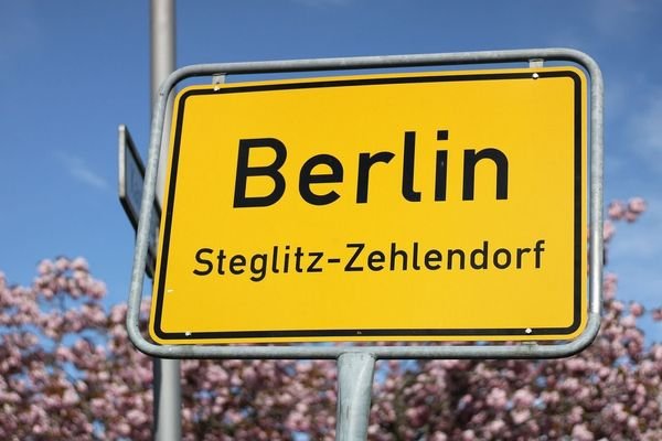 Schild Steglitz.jpg