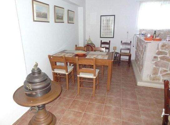 MIT VIDEO! Kreta, Plaka: Villa mit traditionellen Elementen und Meerblick zu verkaufen