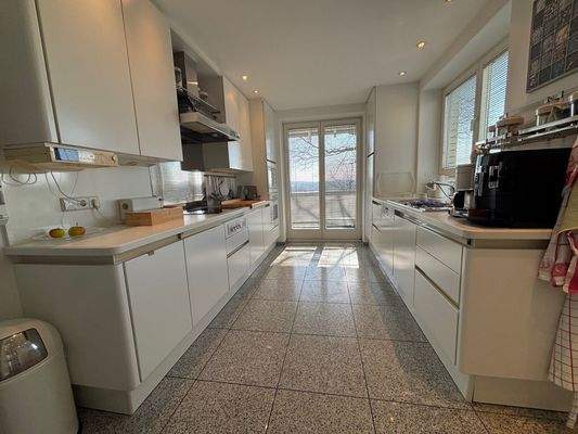 Teilansicht von der Küche 
